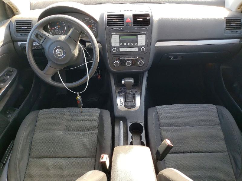 Photo 8 from auction – 2010 VOLKSWAGEN JETTA S with VIN 3VWJZ7AJ7AM082525