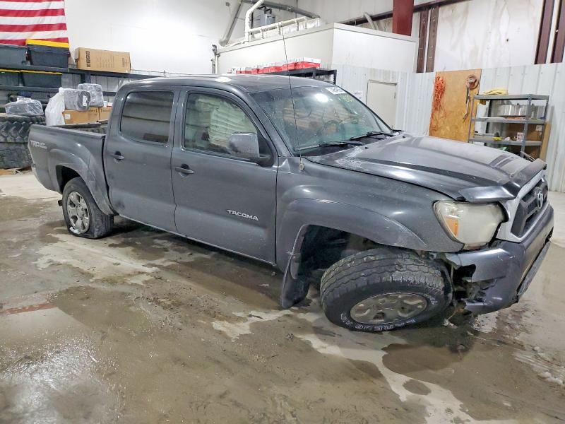 Photo 4 from auction – 2013 TOYOTA TACOMA DOU with VIN 3TMLU4EN9DM108570