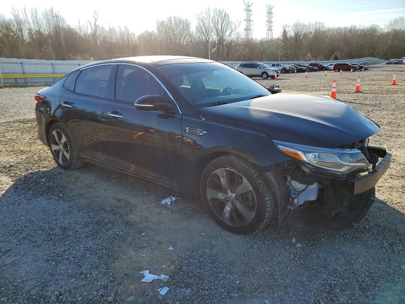 Photo 4 from auction – 2019 KIA OPTIMA with VIN 5XXGT4L37KG302793