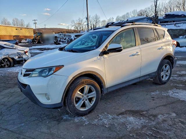 TOYOTA RAV4 XLE 2013 with VIN JTMRFREV8DD011535 - Photo from auction