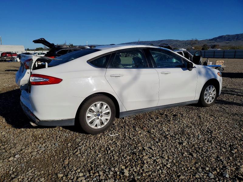 Photo 3 from auction – 2013 FORD FUSION S with VIN 3FA6P0G76DR235958