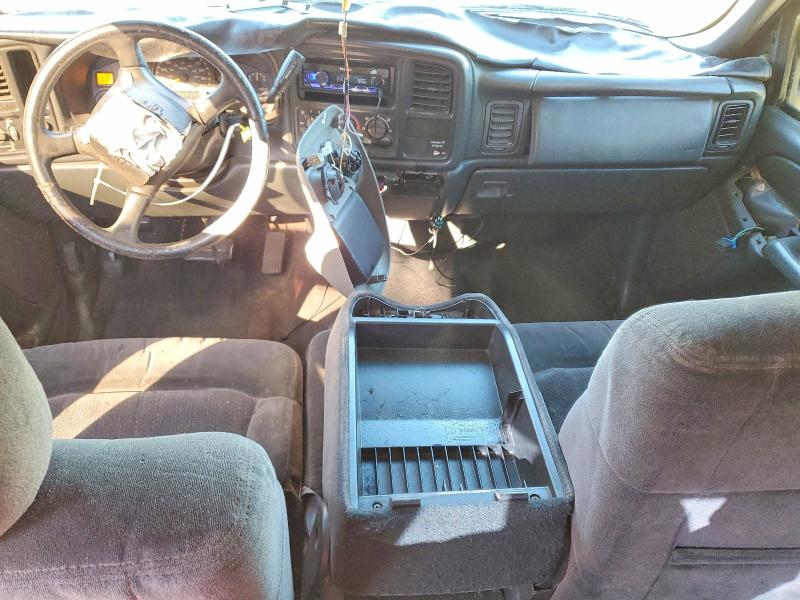 Photo 8 from auction – 2001 CHEVROLET SILVERADO with VIN 2GCEC19W511198445