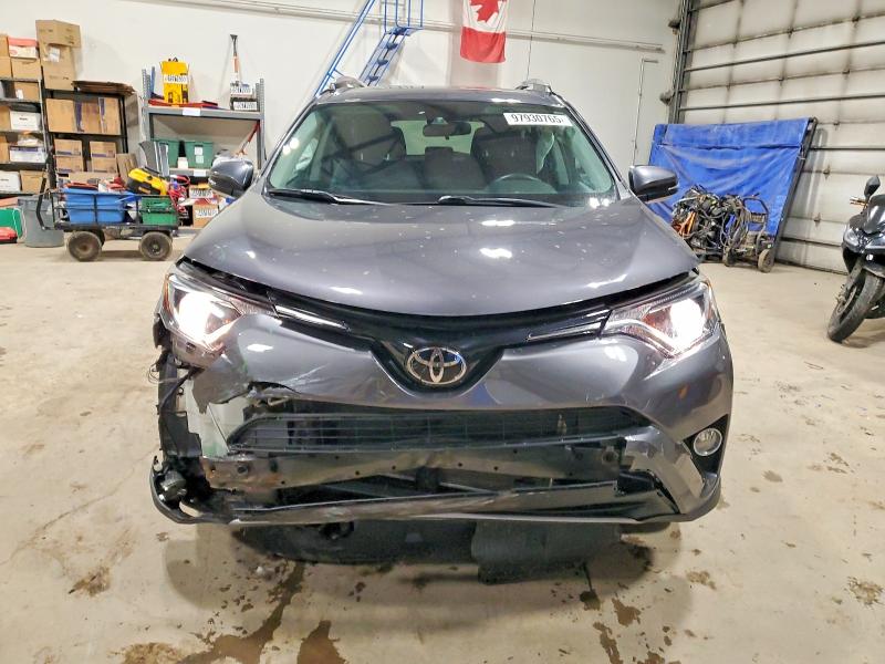Photo 5 from auction – 2017 TOYOTA RAV4 XLE with VIN 2T3RFREVXHW681953