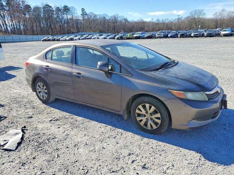 Photo 4 from auction – 2012 HONDA CIVIC LX with VIN 2HGFB2F57CH564748
