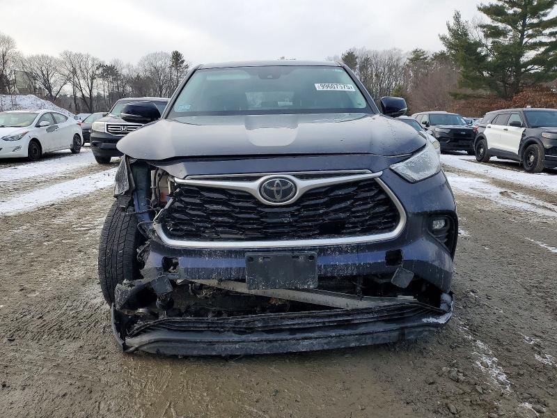 Photo 5 from auction – 2021 TOYOTA HIGHLANDER with VIN 5TDBZRBHXMS527021