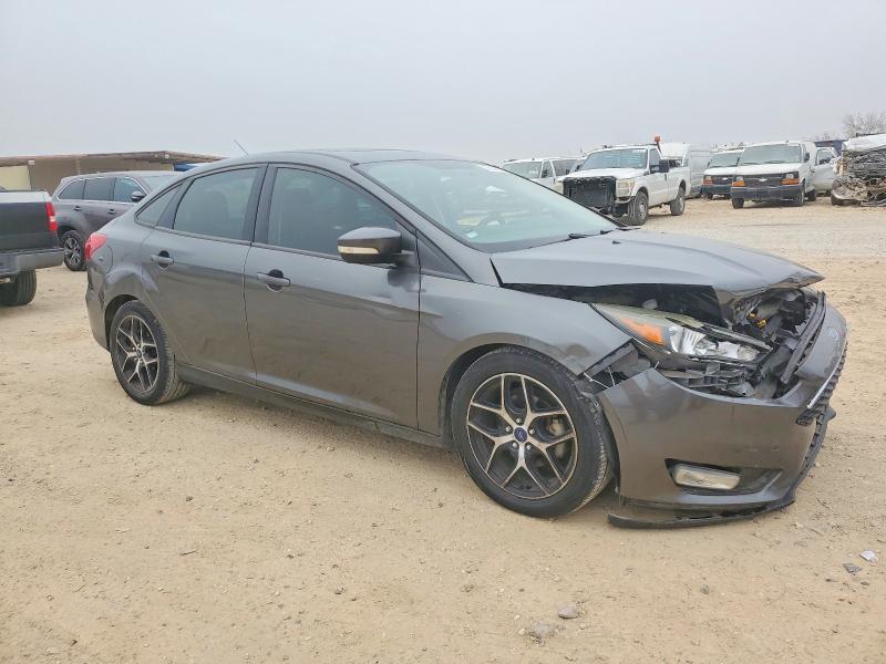 Photo 4 from auction – 2017 FORD FOCUS SEL with VIN 1FADP3H21HL253929