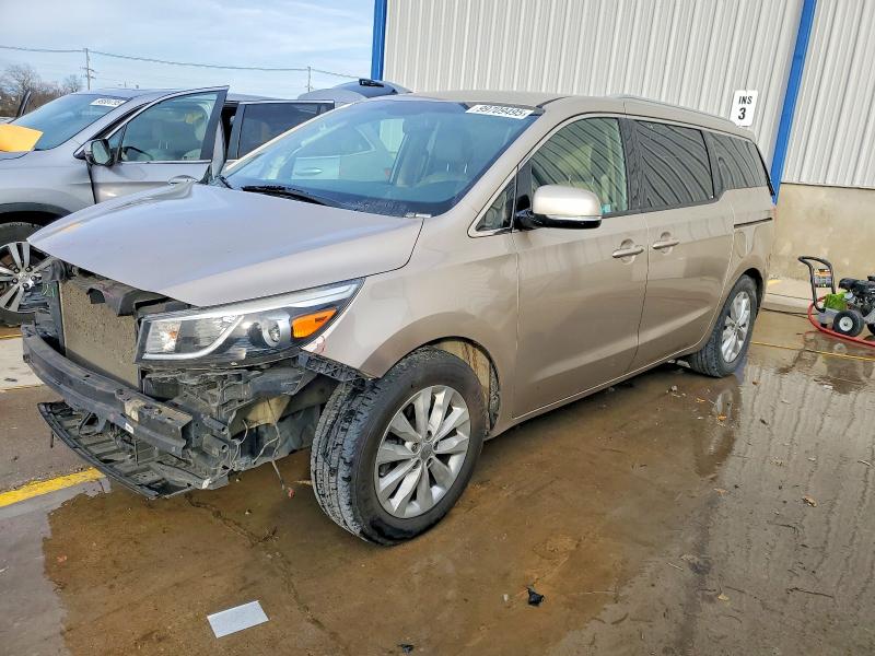 KIA SEDONA EX 2017 with VIN KNDMC5C19H6256950 - Photo from auction