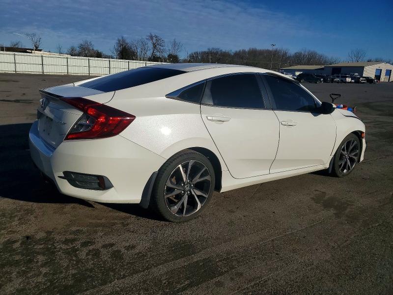 Photo 3 from auction – 2019 HONDA CIVIC SPOR with VIN 2HGFC2F80KH566394