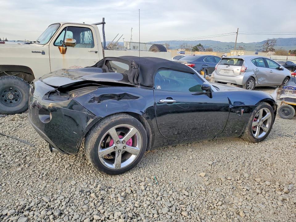 Photo 3 from auction – 2006 PONTIAC SOLSTICE with VIN 1G2MB33B76Y101772