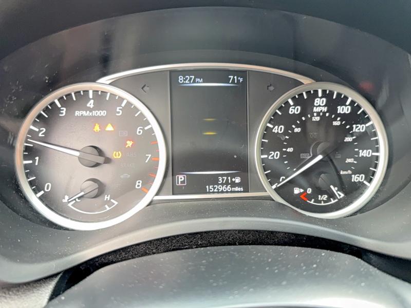 Photo 8 from auction – 2017 NISSAN SENTRA S with VIN 3N1AB7AP9HY311756