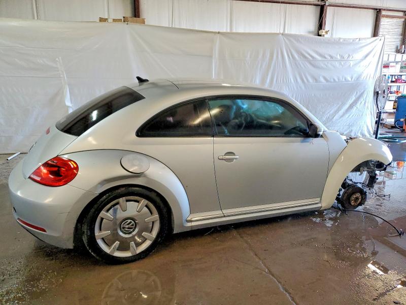 Photo 3 from auction – 2012 VOLKSWAGEN BEETLE with VIN 3VWJP7AT8CM662229