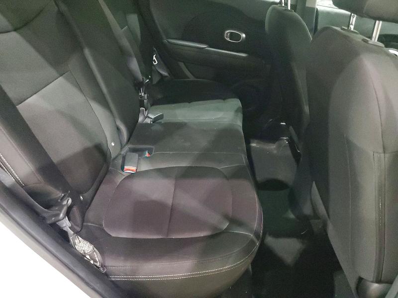 Photo 10 from auction – 2016 KIA SOUL with VIN KNDJN2A21G7356282
