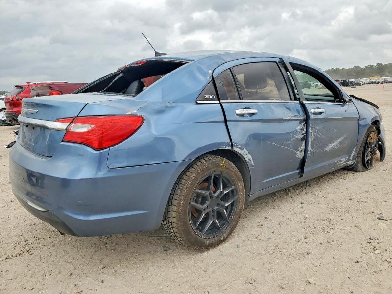Photo 3 from auction – 2011 CHRYSLER 200 LIMITE with VIN 1C3BC2FB4BN570596