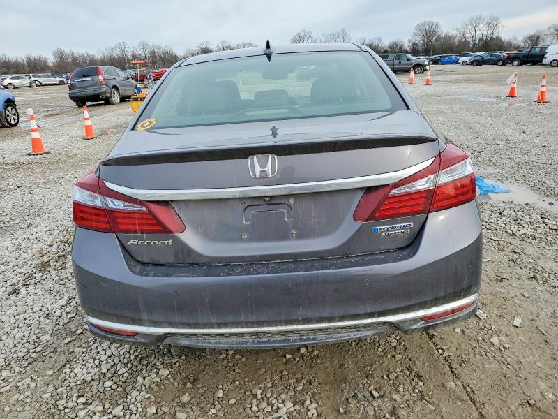 Photo 6 from auction – 2017 HONDA ACCORD with VIN JHMCR6F71HC019272