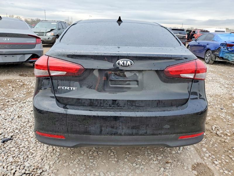 Photo 6 from auction – 2018 KIA FORTE with VIN 3KPFK4A76JE270463