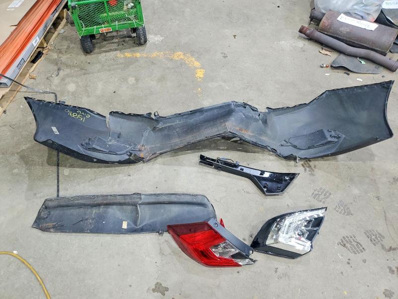 Photo 12 from auction – 2017 HONDA CIVIC EX with VIN 19XFC2F70HE215673