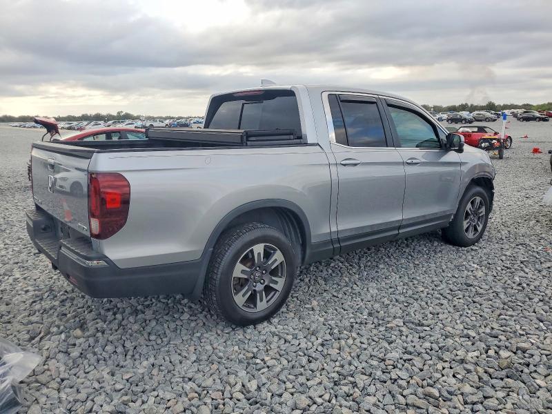 Photo 3 from auction – 2019 HONDA RIDGELINE with VIN 5FPYK3F6XKB012016