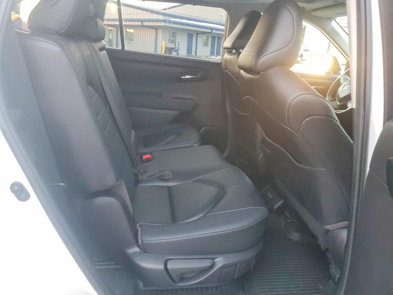 Photo 11 from auction – 2023 TOYOTA HIGHLANDER with VIN 5TDKBRCHXPS578073