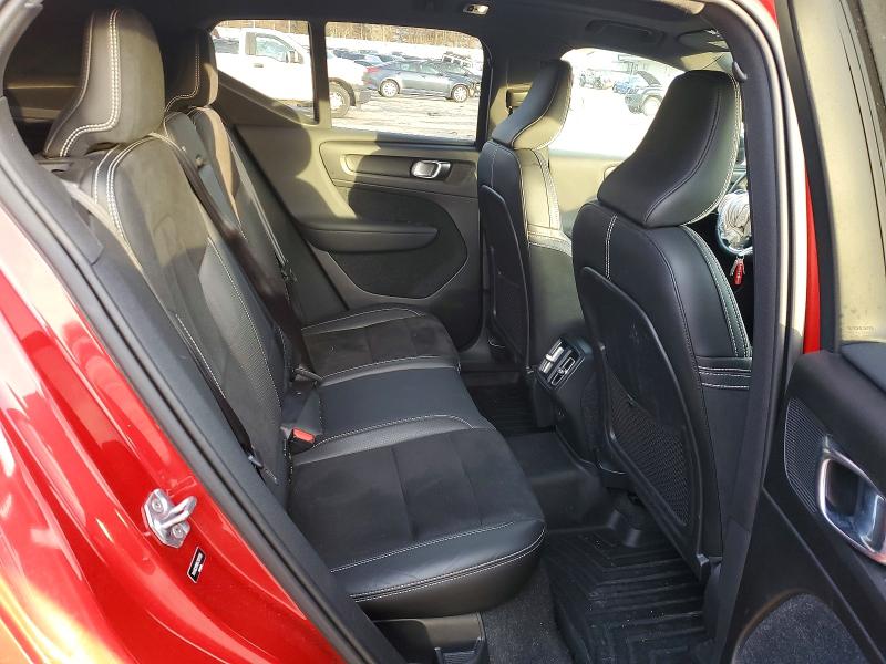 Photo 11 from auction – 2019 VOLVO XC40 T5 R- with VIN YV4162UM8K2131709