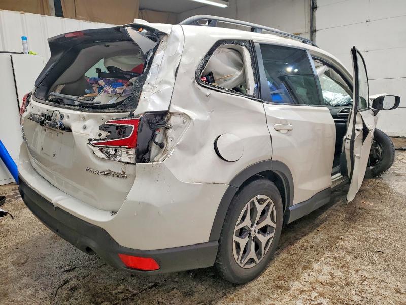Photo 3 from auction – 2022 SUBARU FORESTER P with VIN JF2SKAEC4NH462812