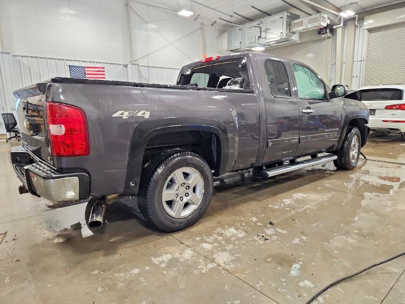 Photo 3 from auction – 2011 CHEVROLET SILVERADO with VIN 1GCRKSE39BZ144886