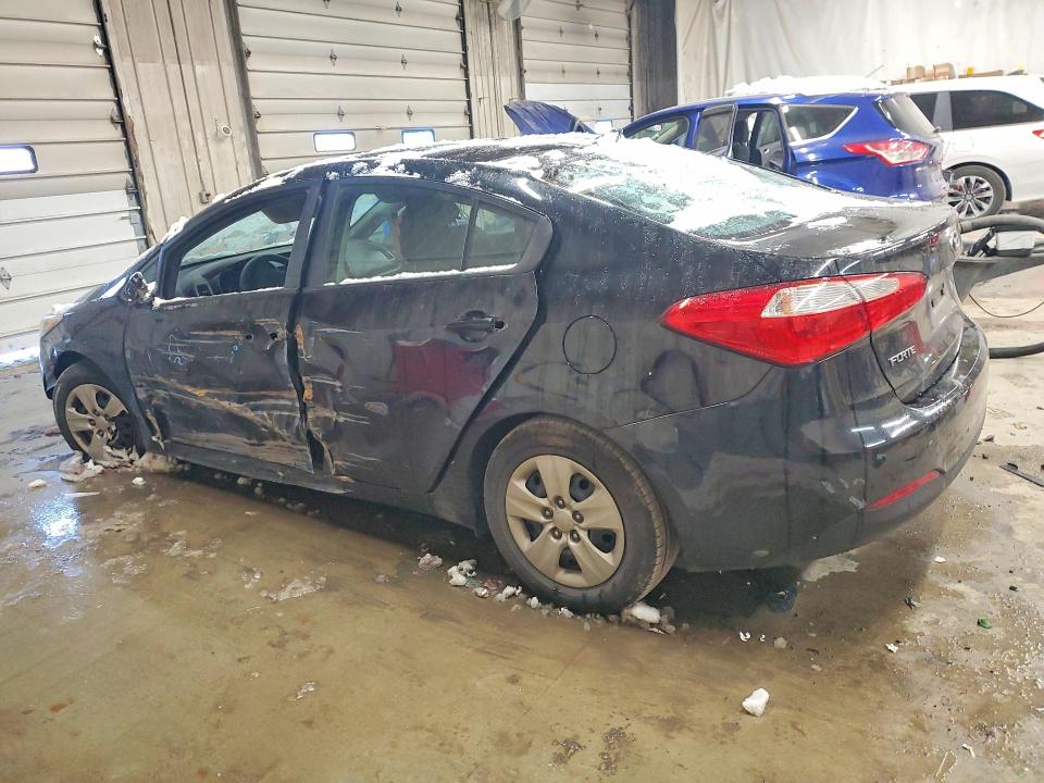 Photo 2 from auction – 2015 KIA FORTE with VIN KNAFK4A62F5417675