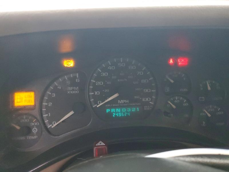 Photo 9 from auction – 2002 CHEVROLET SILVERADO with VIN 1GCGK29U52Z191150