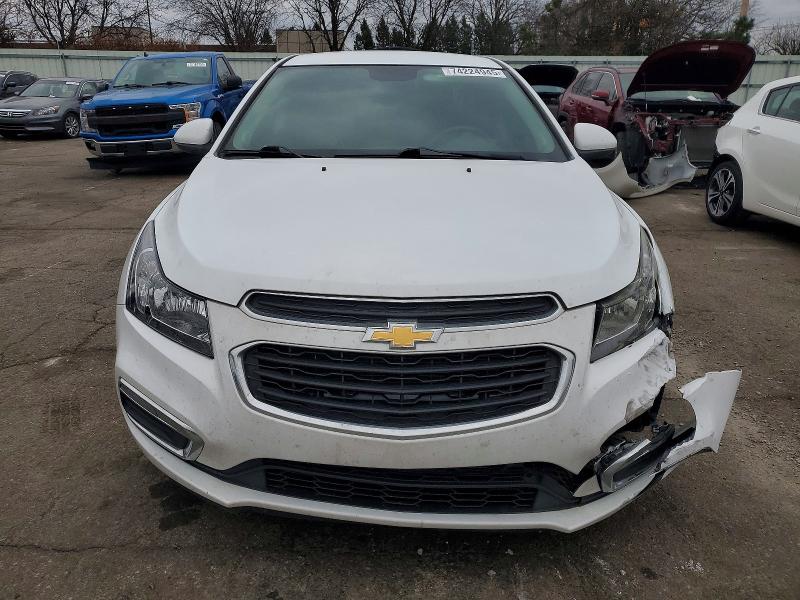 Photo 5 from auction – 2015 CHEVROLET CRUZE LT with VIN 1G1PC5SB0F7158543