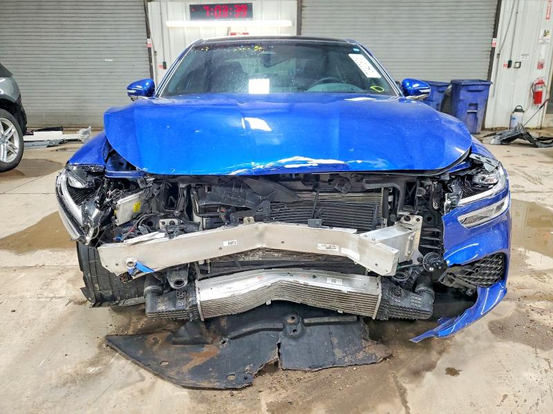 Photo 5 from auction – 2023 GENESIS G70 BASE with VIN KMTG54TE2PU104752