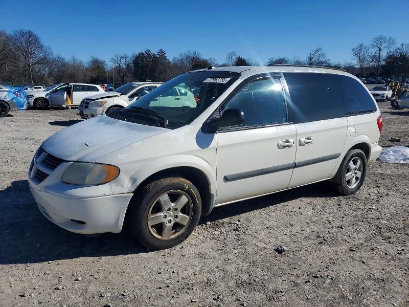 DODGE CARAVAN 2005 with VIN 1D4GP45RX5B425040 - Photo from auction