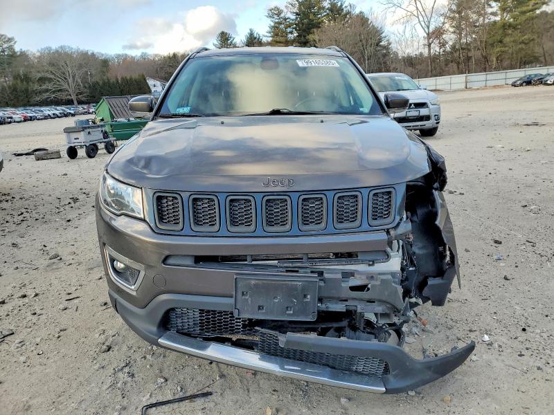 Photo 5 from auction – 2019 JEEP COMPASS with VIN 3C4NJDCB7KT653969