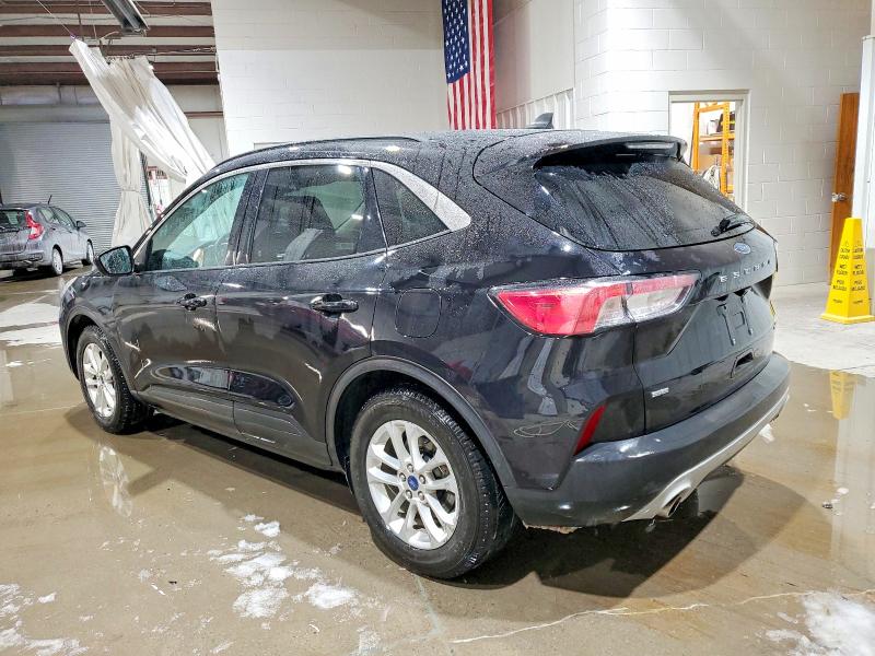Photo 2 from auction – 2020 FORD ESCAPE with VIN 1FMCU0G69LUA97493