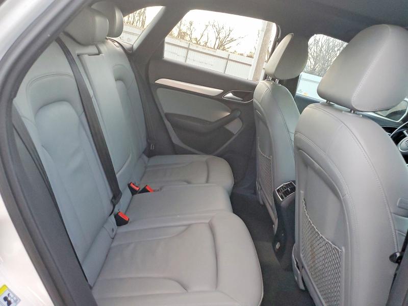 Photo 11 from auction – 2018 AUDI Q3 PREMIUM with VIN WA1JCCFS5JR010214