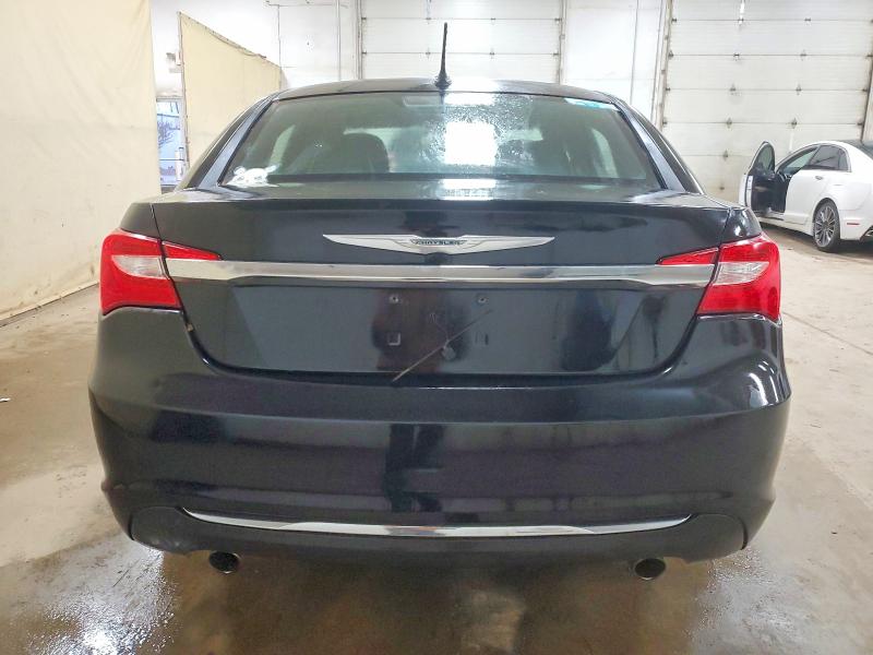 Photo 6 from auction – 2014 CHRYSLER 200 LIMITE with VIN 1C3CCBCG1EN179592