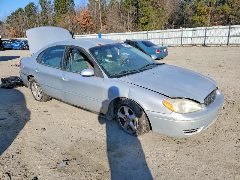 Photo 4 from auction – 2004 FORD TAURUS SE with VIN 1FAFP53U24A141515