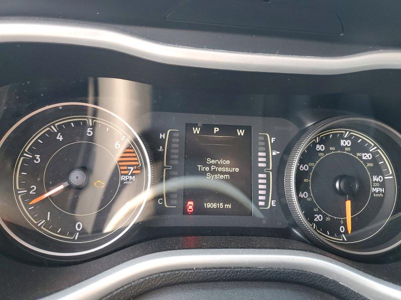 Photo 9 from auction – 2018 JEEP CHEROKEE with VIN 1C4PJLLB9JD533761