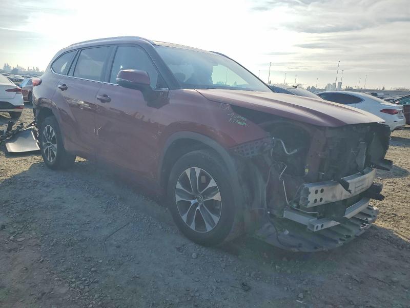 Photo 4 from auction – 2022 TOYOTA HIGHLANDER with VIN 5TDGZRAH8NS091312
