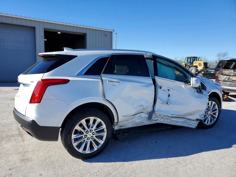 Photo 3 from auction – 2017 CADILLAC XT5 PLATIN with VIN 1GYKNFRS7HZ142736