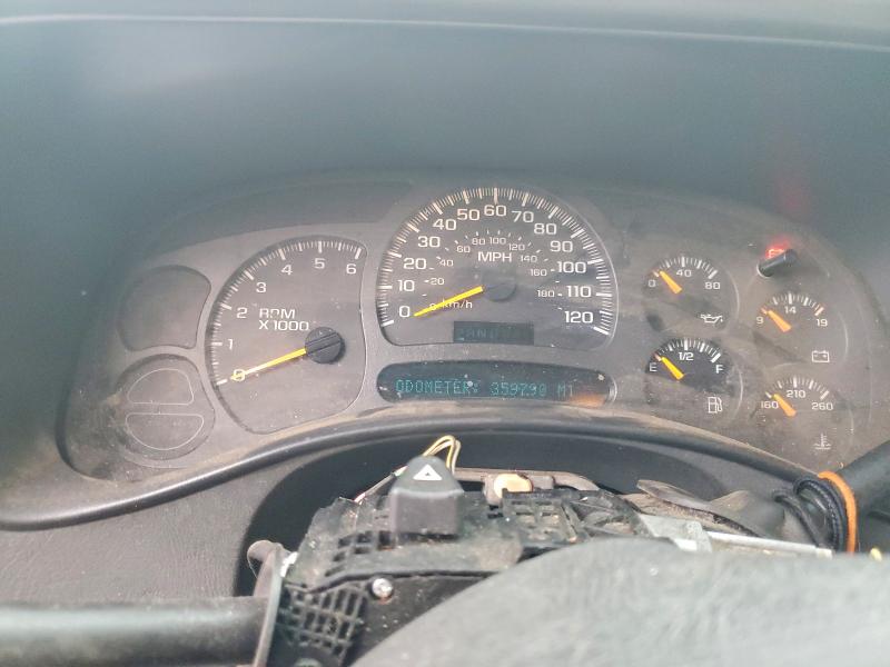 Photo 9 from auction – 2004 CHEVROLET SILVERADO with VIN 2GCEC19V241160103