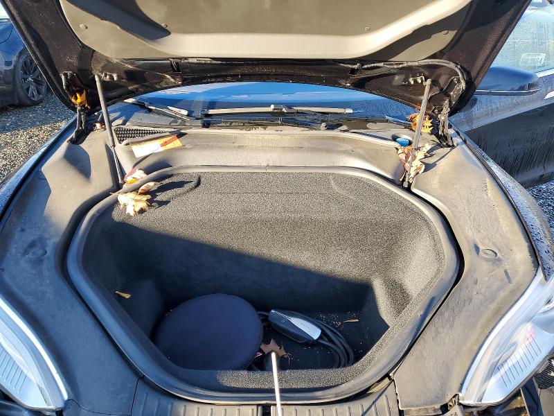 Photo 11 from auction – 2015 TESLA MODEL S 70 with VIN 5YJSA1S23FF089986