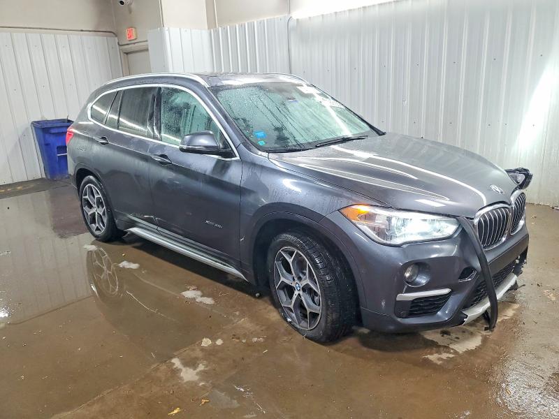 Снимка 4 от търг – 2017 BMW X1 XDRIVE2 с VIN WBXHT3C33H5F84772
