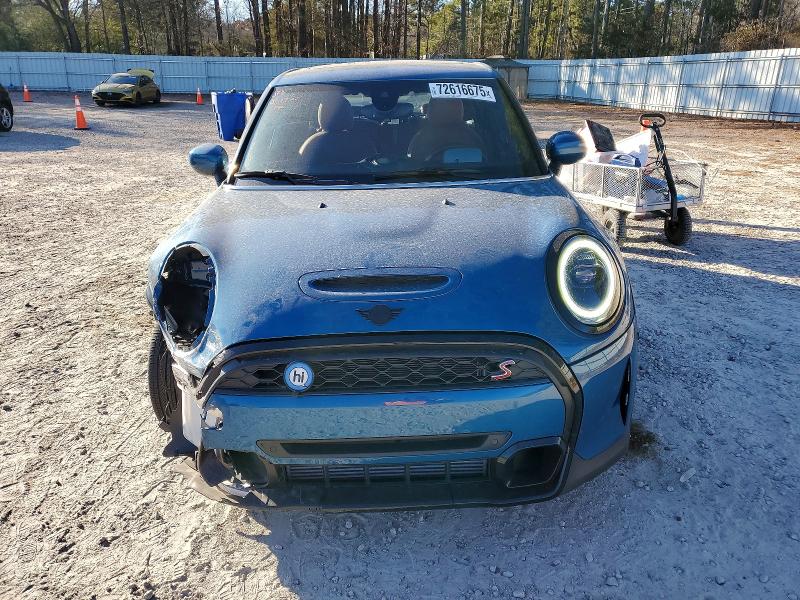 Photo 5 from auction – 2024 MINI COOPER S with VIN WMW53DK07R2V59027