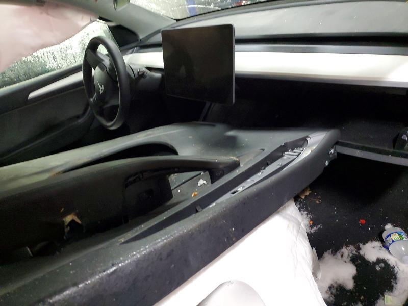 Photo 8 from auction – 2022 TESLA MODEL Y with VIN 7SAYGDEE3NF522675