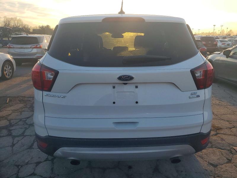 Photo 6 from auction – 2019 FORD ESCAPE SE with VIN 1FMCU9GD7KUB68675