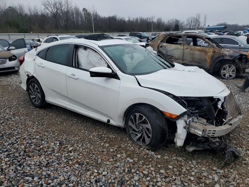 Photo 4 from auction – 2018 HONDA CIVIC with VIN 19XFC2F7XJE019407