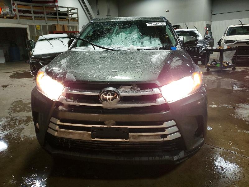 Photo 5 from auction – 2017 TOYOTA HIGHLANDER with VIN 5TDJZRFHXHS427464