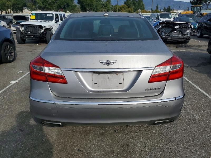 Photo 6 from auction – 2013 HYUNDAI GENESIS 3. with VIN KMHGC4DD3DU215005