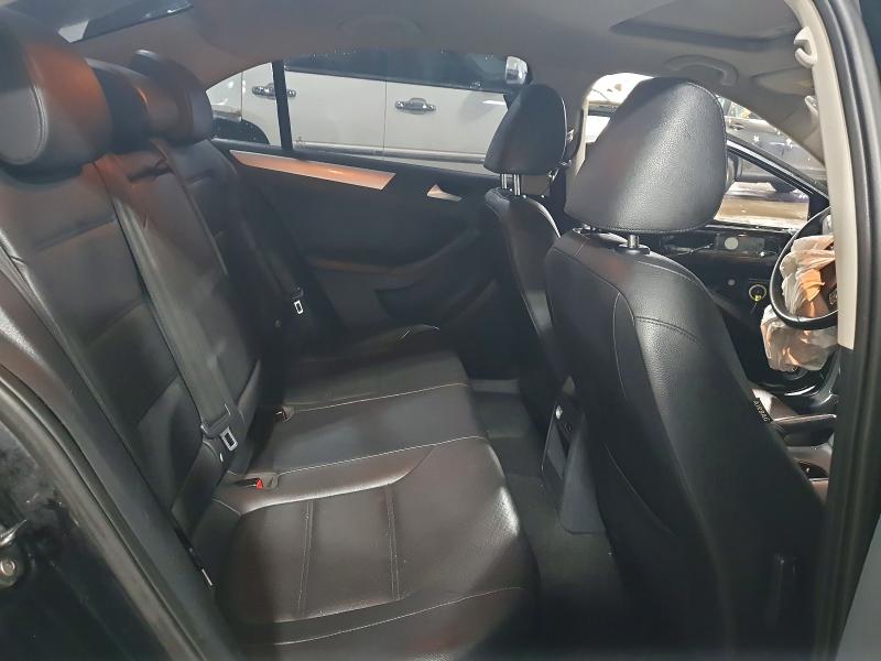 Photo 10 from auction – 2014 VOLKSWAGEN JETTA with VIN 3VWD07AJ9EM388087