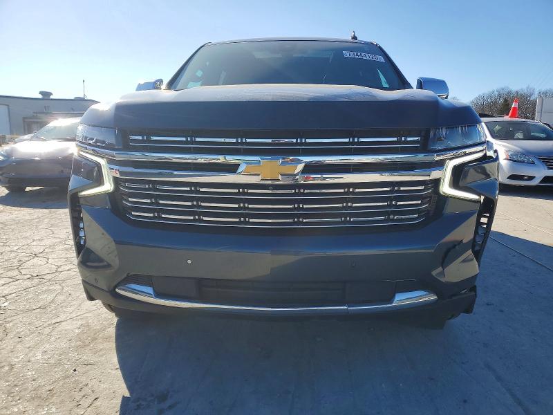Photo 5 from auction – 2021 CHEVROLET SUBURBAN with VIN 1GNSCFKD0MR339420