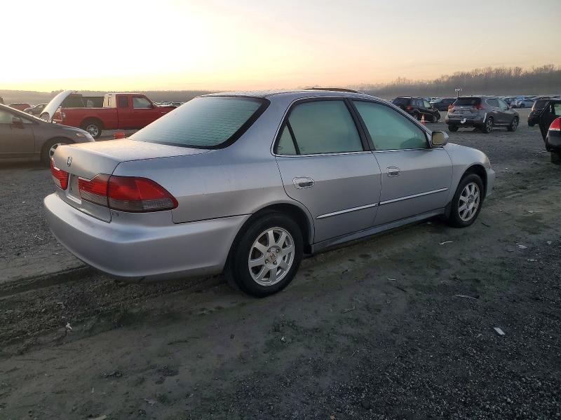 Photo 3 from auction – 2002 HONDA ACCORD with VIN 1HGCG56772A149062
